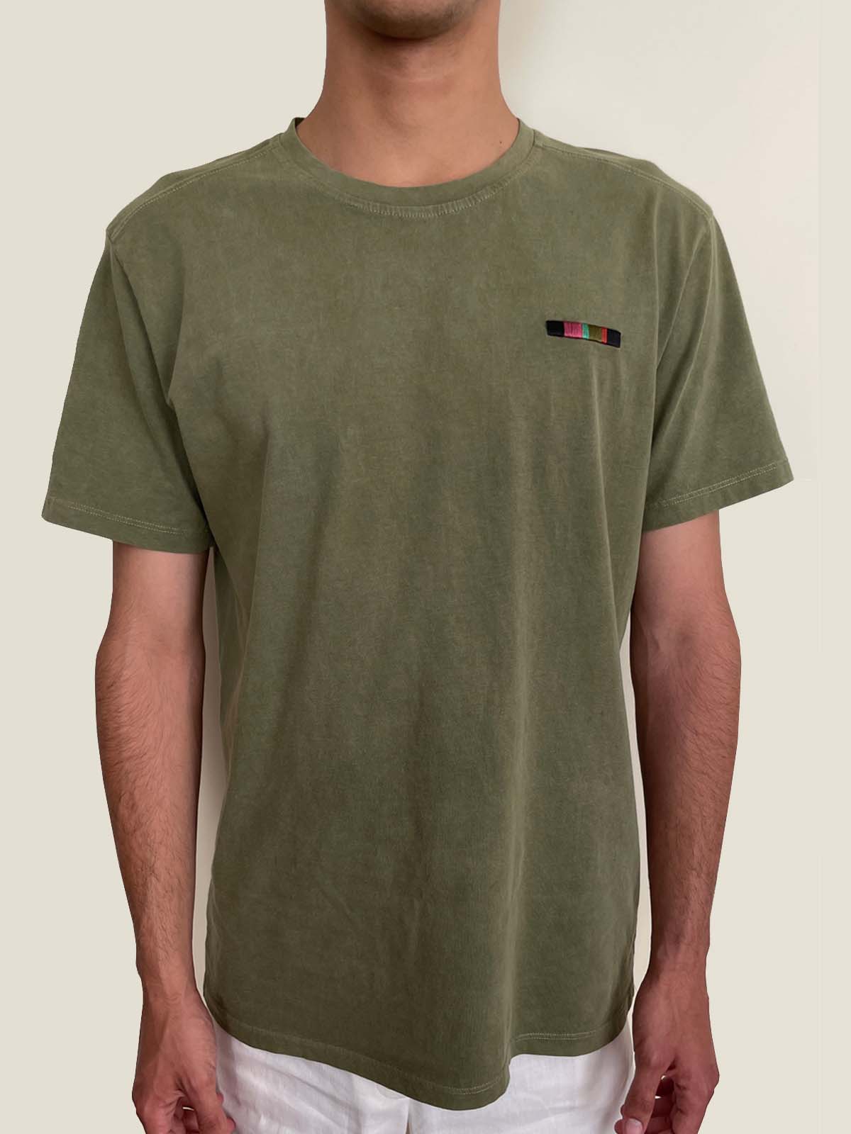 Olive green pas t-shirt